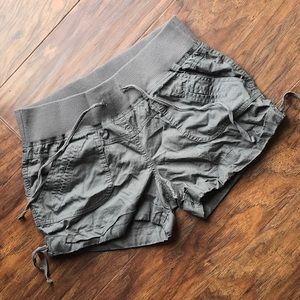 XS Gray Women’s Cargo Shorts